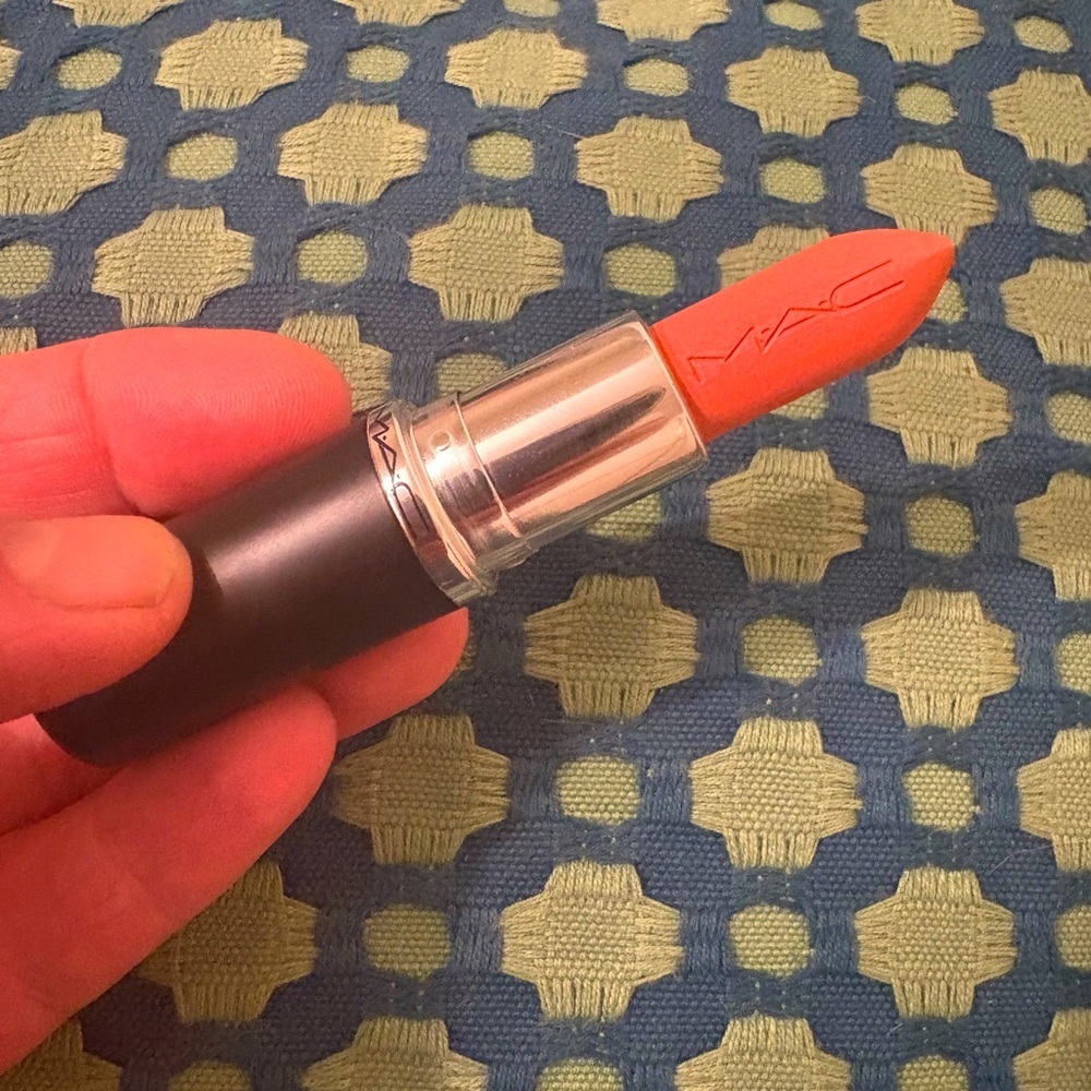 MAC Cosmetics Macximal Lipstick in Matte  #606 Kinda Sexy - NIB